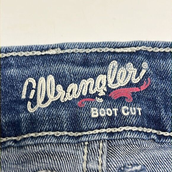 Wrangler Dark Wash Faded Bootcut 5-Pocket Jean w/ W Design on Back Pockets 13 - Picture 10 of 14